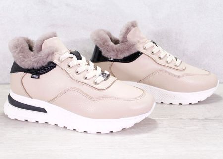 Дамски сникърси с агнешка вълна в бежово - модел Cozy Chic Sneaker