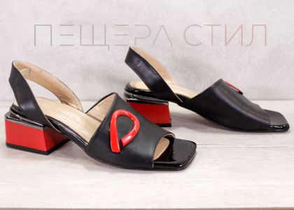 Дамски сандали на нисък ток от естествена кожа в червено - модел Виола