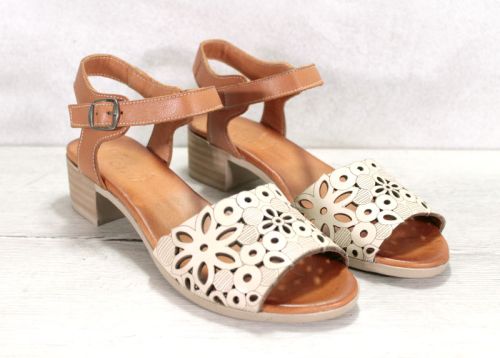 Дамски сандали на нисък ток от естествена кожа в кафяво и бежово - модел Джанис