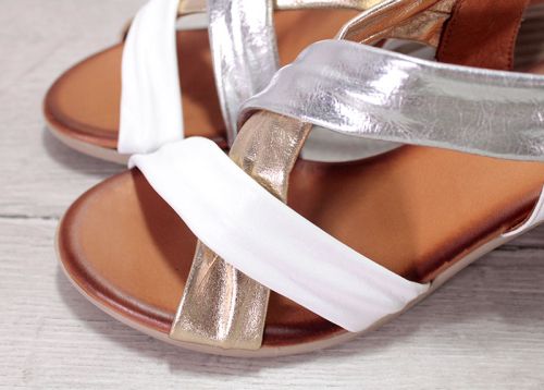Дамски сандали на ток от естествена кожа трицветни - модел Мелания