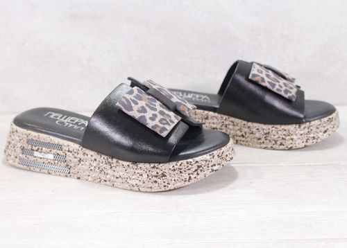Дамски чехли от естествена кожа в черно и леопардов принт - Модел Лина