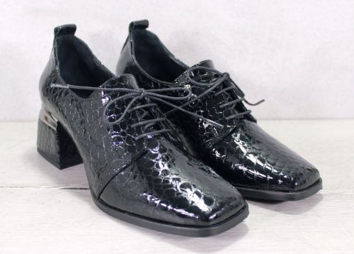 Luxe Croco Black Lacquer: Дамски елегантни обувки от черен кроко лак - Модел Сара