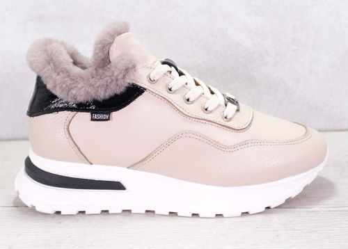 Дамски сникърси с агнешка вълна в бежово - модел Cozy Chic Sneaker